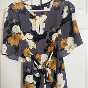 Ann Taylor Black and White Floral Blouse